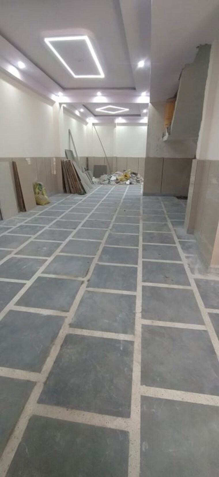 Balcony, vipin garden 3 Bedroom 100 Sq.Yd. Builder Floor In Vipin Garden Delhi 9947919