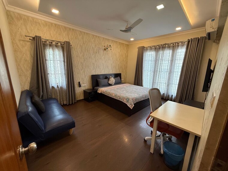 Living Room, sindhi colony 3 Bedroom 2100 Sq.Ft. Apartment In Sindhi Colony Bangalore 9947930