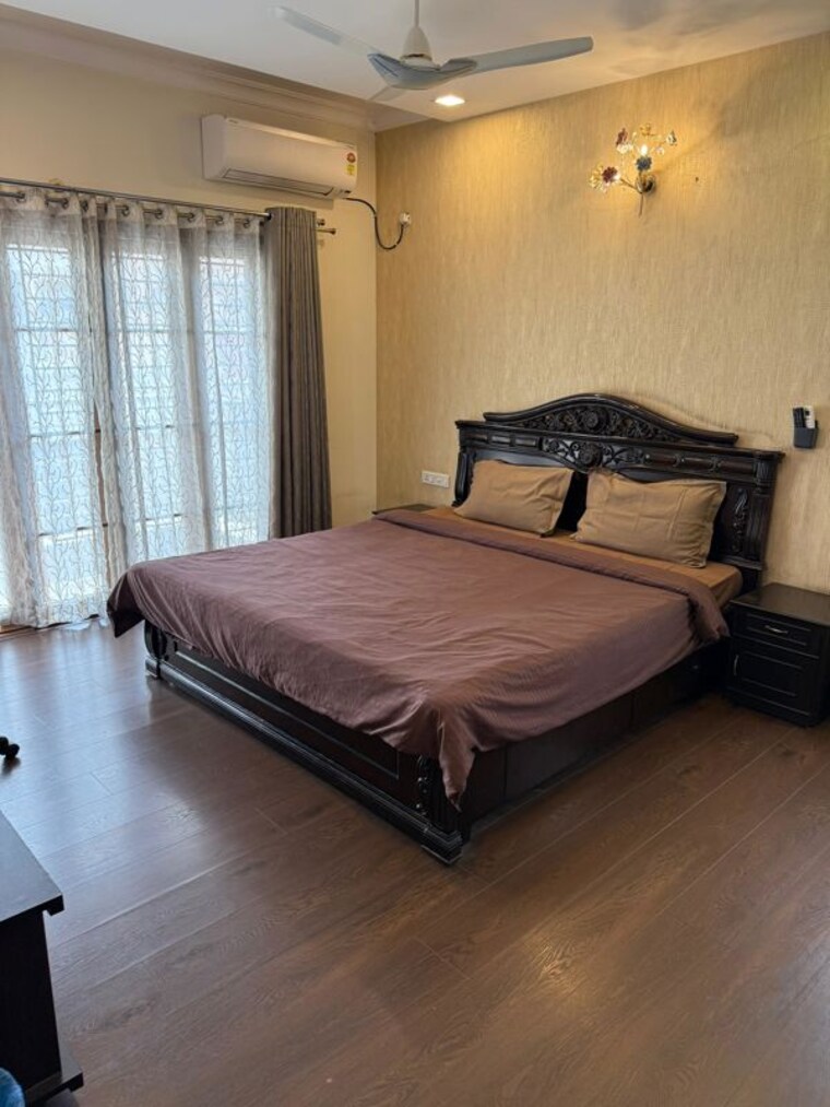 Bedroom, sindhi colony 3 Bedroom 2100 Sq.Ft. Apartment In Sindhi Colony Bangalore 9947930