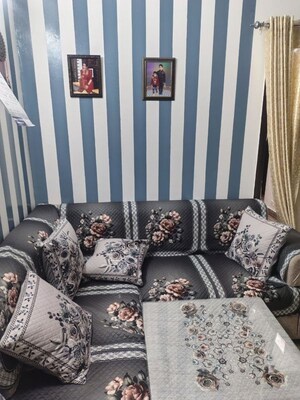 Team Area in 2 BHK Apartment at Gaur Atulyam, Omicron I Greater Noida – for Rent