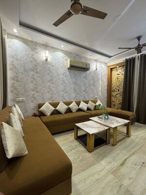 Living Room in 3 BHK Builder Floor at Pitampura – for Sale