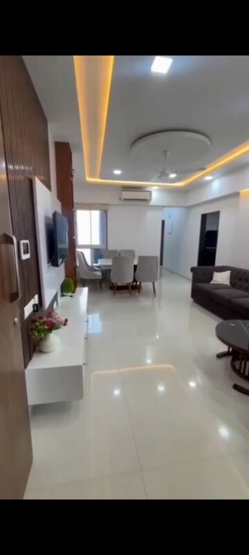 2 BHK Apartment For Sale in Shreeji Atlantis, Malad West