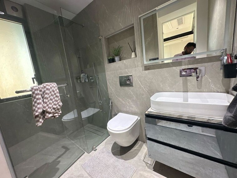 Bathroom, lodha-trump-tower 3 Bedroom 1373 Sq.Ft. Apartment In Worli Mumbai 9947924