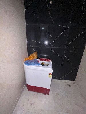 Furnished Amenities in 2 BHK Apartment at Gaur Atulyam, Omicron I Greater Noida – for Rent