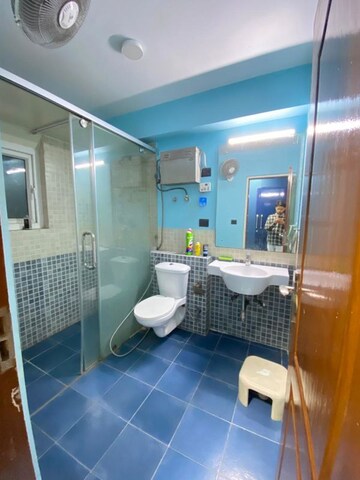 Team Area in 2 BHK Apartment at Gaur Atulyam, Omicron I Greater Noida – for Rent