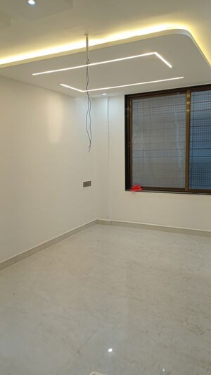 Room in 2 BHK Apartment at Palm Atlantis, Wagholi – for Rent