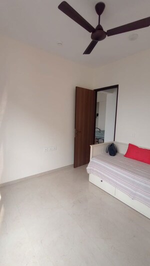 Room in 2 BHK Apartment at Piramal Vaikunth, Balkum Pada – for Sale
