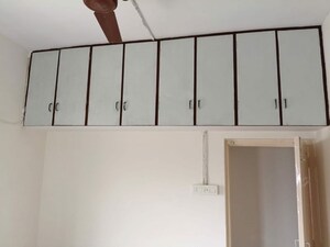 Room in 2 BHK Apartment at Paldi – for Rent