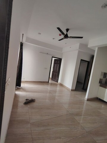 Room in 3 BHK Apartment at Migsun Twiinz, Eta Ii Greater Noida – for Sale