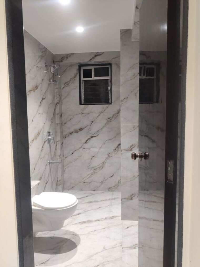 Bathroom, halima-apartment 2 Bedroom 810 Sq.Ft. Apartment In Madanpura Mumbai 9947979