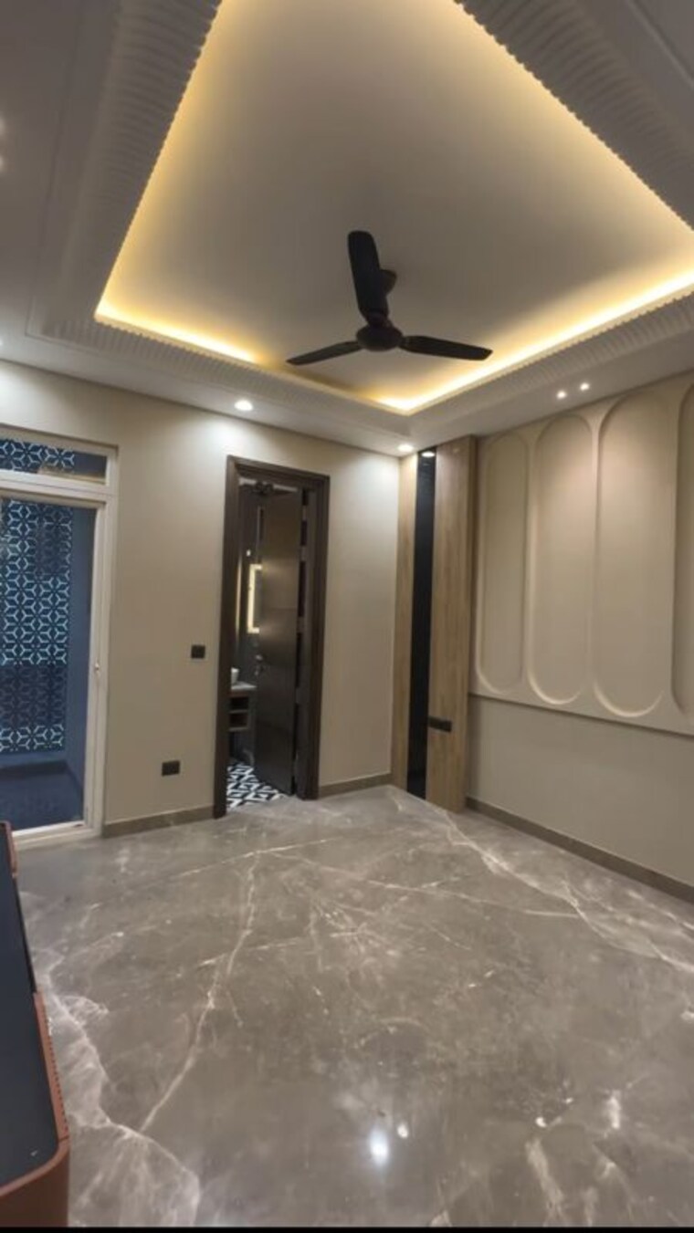 undefined, paschim vihar 3 Bedroom 150 Sq.Yd. Builder Floor In Paschim Vihar Delhi 9938978