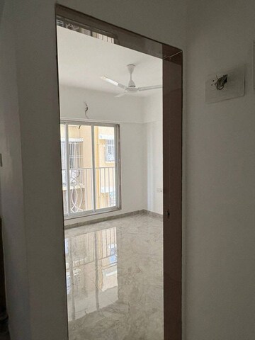 Room in 1 BHK Apartment at Shraddha Pleasant, Vikhroli East – for Rent