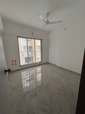 Master Bedroom in 1 BHK Apartment at Shraddha Pleasant, Vikhroli East – for Rent