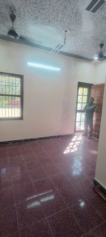 Room in 1 BHK Independent House at Sector 44 – for Rent