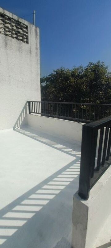 Balcony in 1 BHK Independent House at Sector 44 – for Rent