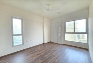 Room in 2 BHK Apartment at Piramal Vaikunth, Balkum Pada – for Rent