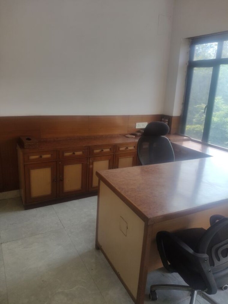 Kitchen, bhogal Commercial Office Space in IT/SEZ 1200 Sq.Ft. In Bhogal Delhi 9948008