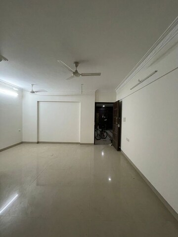 Room in 3 BHK Apartment at Nahar Amrit Shakti, Chandivali – for Rent