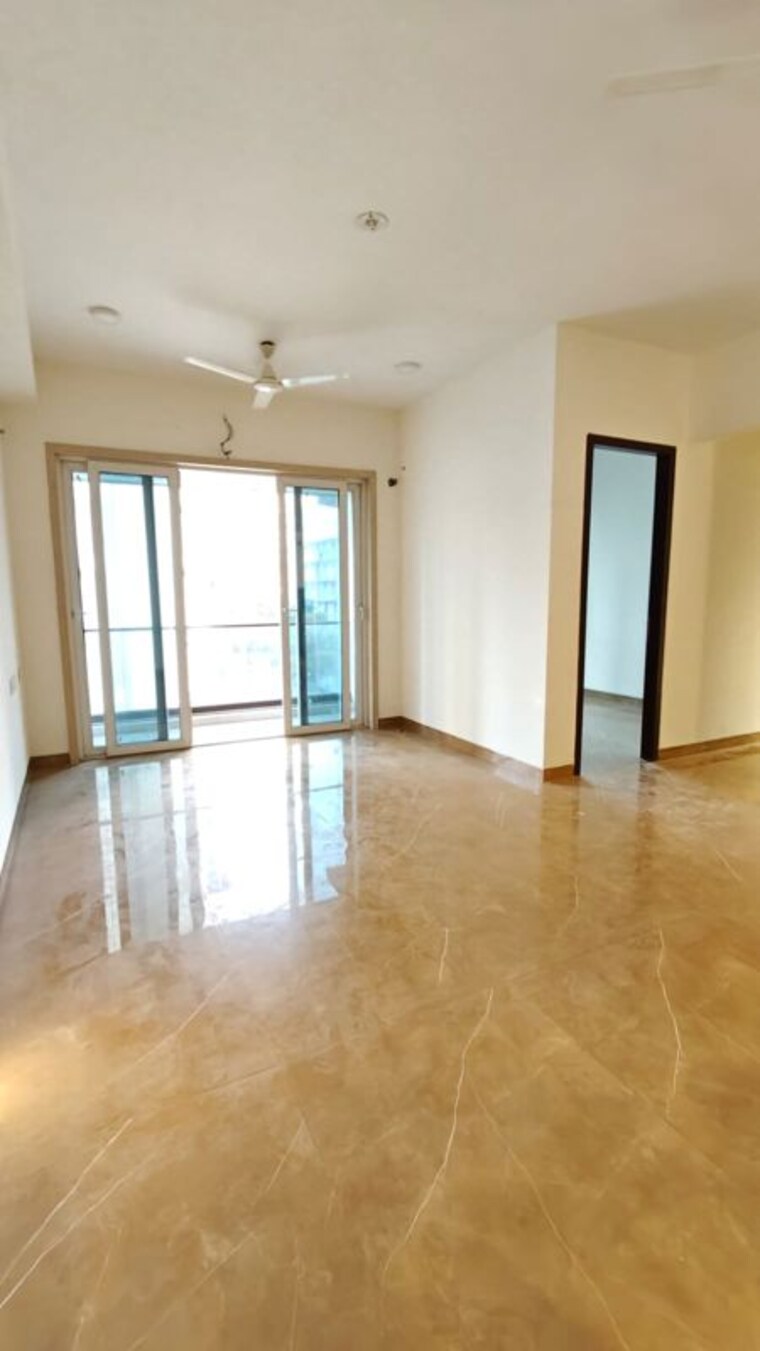 Room, upper govind nagar 3 Bedroom 1466 Sq.Ft. Apartment In Upper Govind Nagar Mumbai 9947989