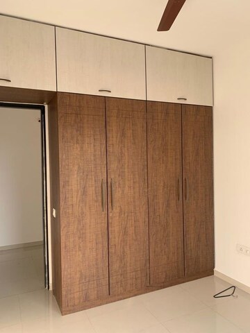 Room in 3 BHK Apartment at Kanakia Levels, Malad East – for Rent