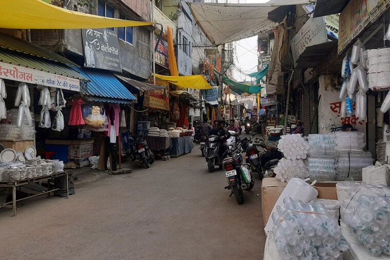 Exterior View, karol bagh Commercial Shop 1100 Sq.Ft. In Karol Bagh Delhi 9947948