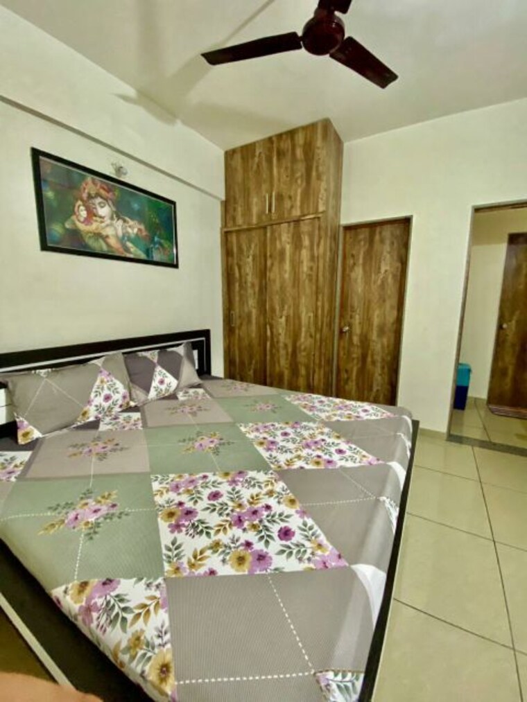 undefined, shela 2 Bedroom 1000 Sq.Ft. Apartment In Shela Ahmedabad 9948042