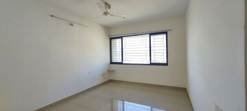 Room in 2.5 BHK Apartment at Nanded Lalit, Sinhagad Road – for Rent
