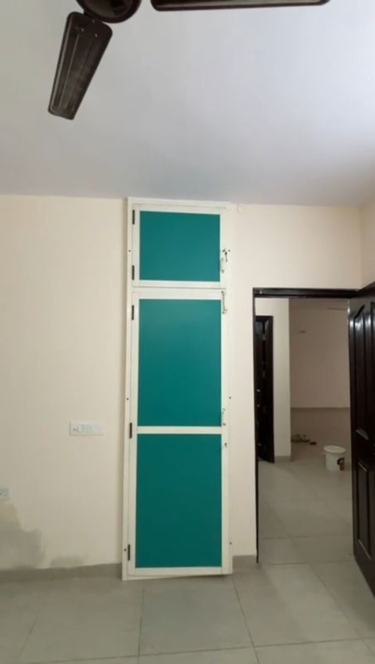 Room, wave-prime-floors 2.5 Bedroom 194 Sq.Yd. Builder Floor In Wave City Ghaziabad 9948054