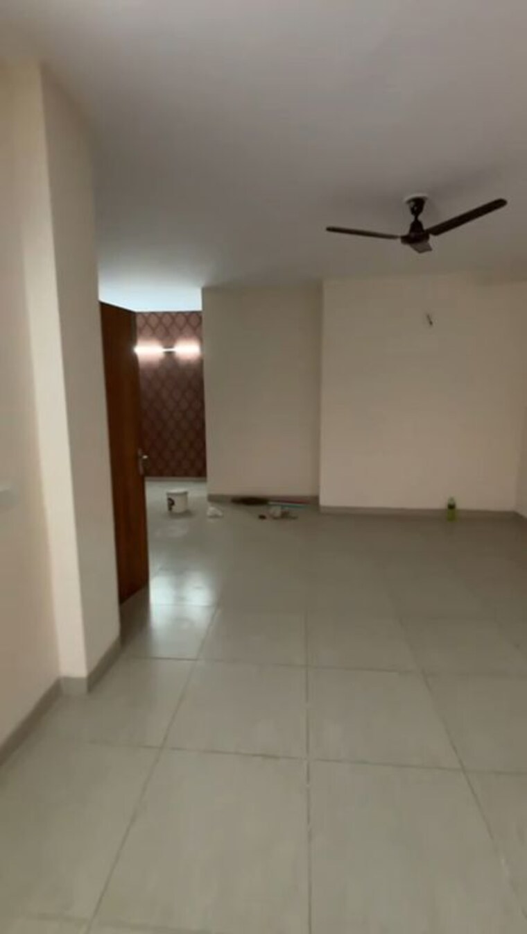 Hall, wave-prime-floors 2.5 Bedroom 194 Sq.Yd. Builder Floor In Wave City Ghaziabad 9948054