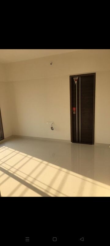 Room in 2 BHK Apartment at Fenklin Belleza, Ghodbunder Road – for Sale