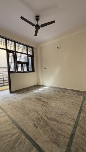 Room in 1 BHK Builder Floor at Chattarpur – for Rent