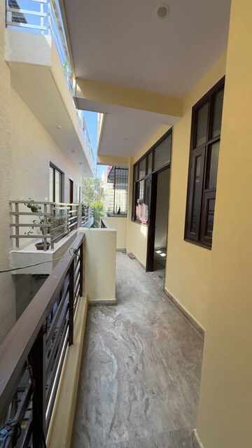 1 BHK Builder Floor For Rent in Chattarpur