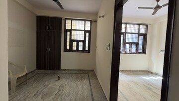 Room in 1 BHK Builder Floor at Chattarpur – for Rent