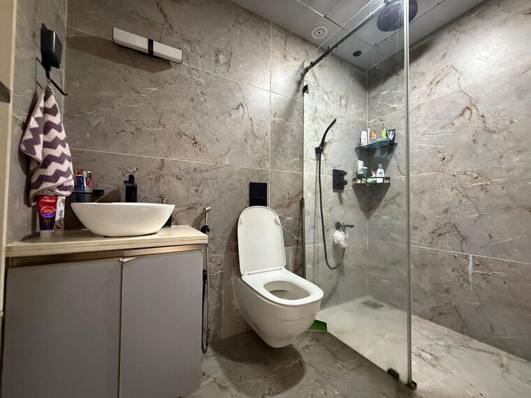Bathroom, oberoi-elysian-tower-a 3 Bedroom 1709 Sq.Ft. Apartment In Goregaon East Mumbai 9948053