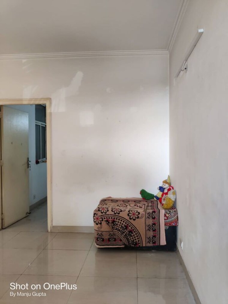 Living Room, dasnac-designarch-e-homes 2 Bedroom 1100 Sq.Ft. Apartment In Upsidc Site C Greater Noida 9948088