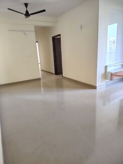 3 BHK + Servant Room Apartment For Rent in Ansal Highland Park