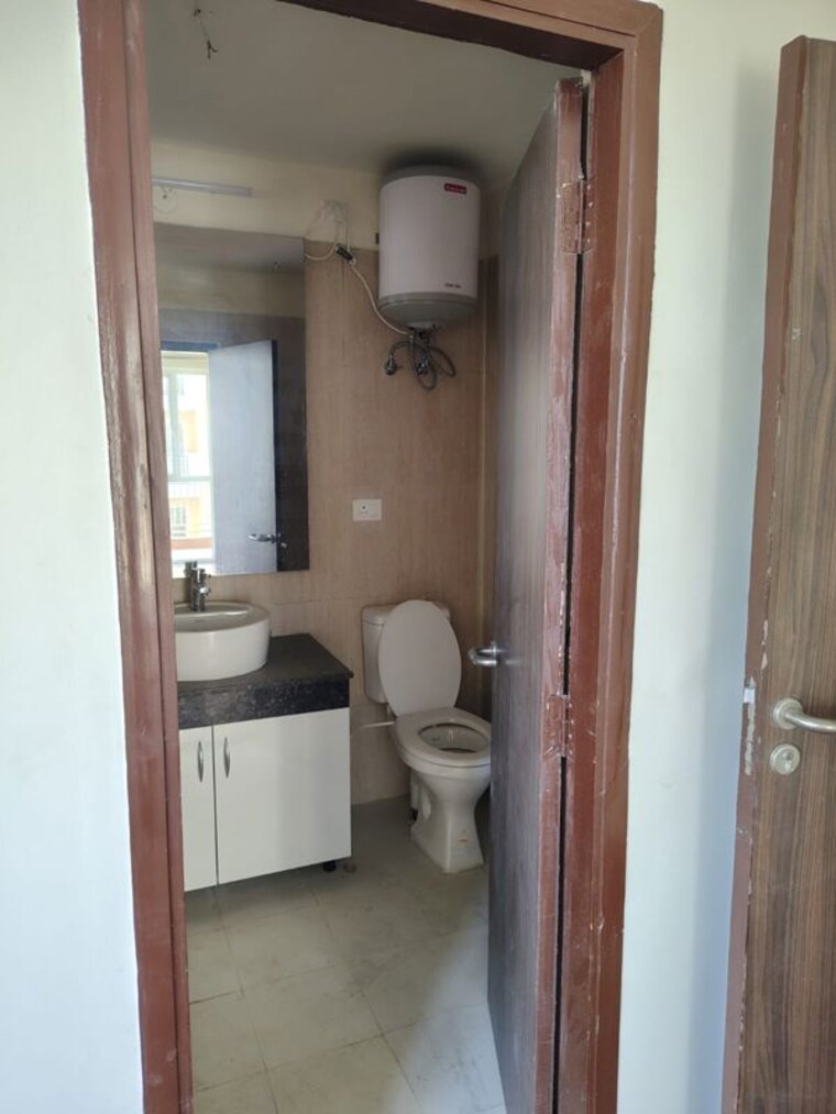 Bathroom, ansal-highland-park 3 Bedroom 1762 Sq.Ft. Apartment In Tikampur 54 Gurgaon 9948091