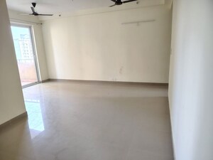 Room in 3 BHK Apartment at Ansal Highland Park, Tikampur 54 – for Rent