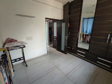 Room in 1 BHK Apartment at Mahim – for Sale