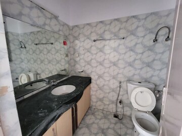 Bathroom in 3.5 BHK Apartment at Unitech Uniworld Gardens, Sector 47 – for Rent