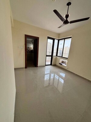 Room in 3 BHK Apartment at Amrapali Heartbeat City, Sector 107 – for Rent