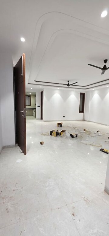 3 BHK Builder Floor For Rent in Saket