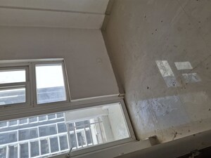 Room in 2.5 BHK Apartment at Urban Axis Urban Woods, Sushant Golf City – for Rent