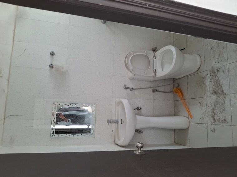 Bathroom, urban-axis-urban-woods 2.5 Bedroom 1000 Sq.Ft. Apartment In Sushant Golf City Lucknow 9948192