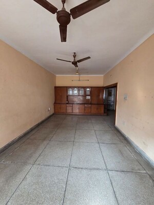 Room in 2 BHK Independent House at Sector 4 – for Rent