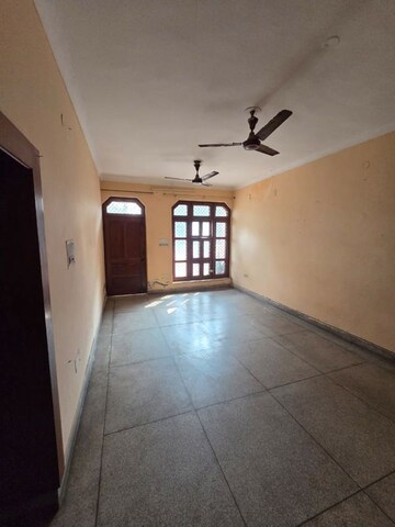 2 BHK Independent House For Rent in Sector 4