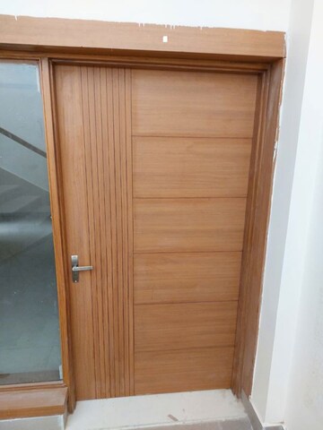 Room in 2 BHK Builder Floor at Sector Swarn Nagri – for Rent