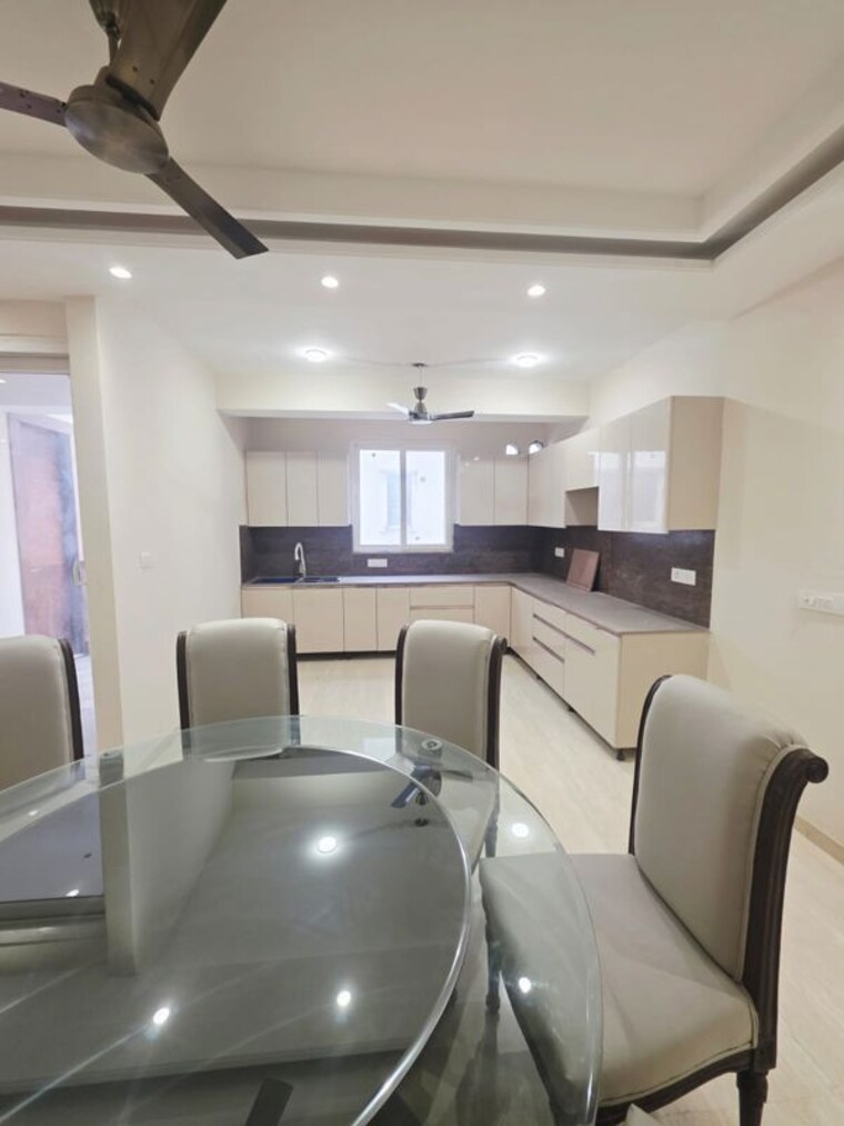 Master Bedroom, saket 3 Bedroom 1900 Sq.Ft. Builder Floor In Saket Delhi 9948285
