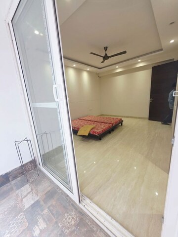 Furnished Amenities in 3 BHK Builder Floor at Saket – for Sale
