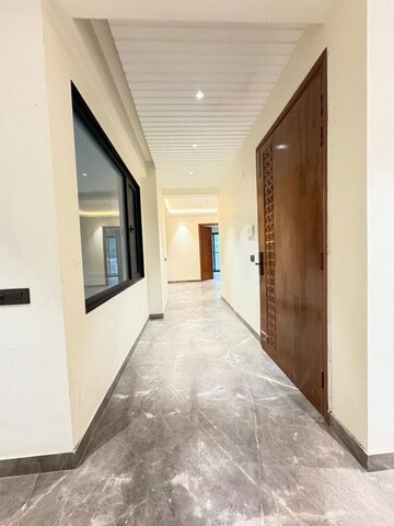 Building Lobby in 2 BHK Apartment at Signature Global Aspire, Sector 95 – for Rent